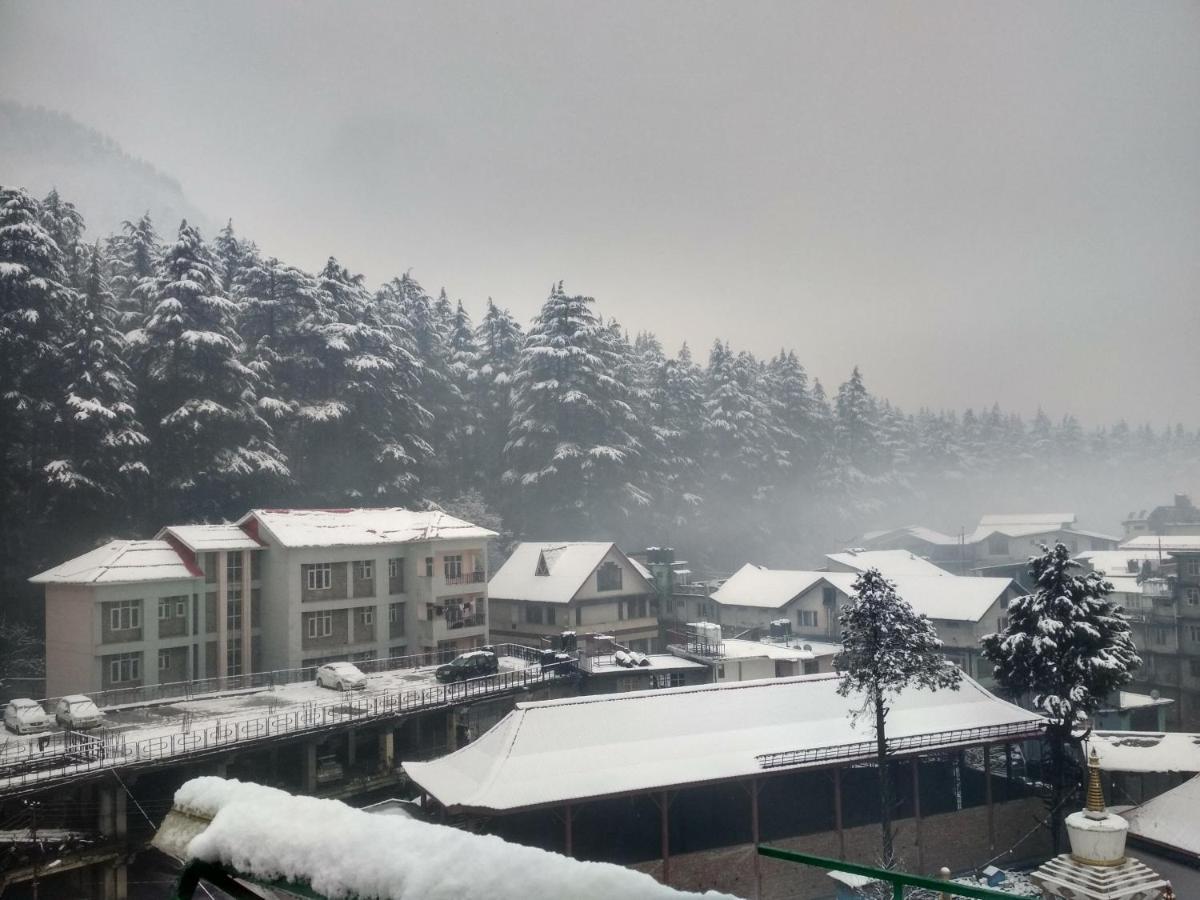 Hotel Snow Mountain Mall Road Manāli Eksteriør bilde